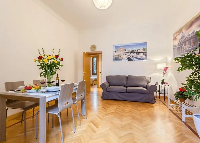 Vatican Loris House * Řím